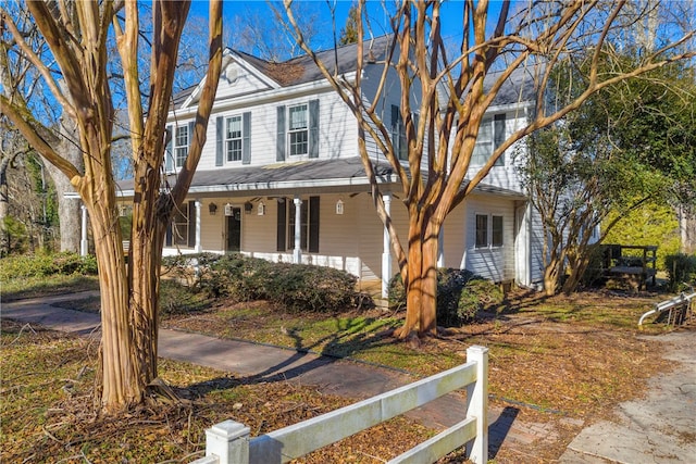 view of front of house featuring covered porch