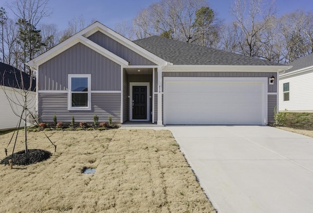 view of front facade with a garage