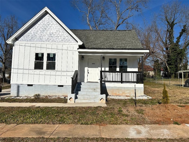 bungalow-style home featuring covered porch