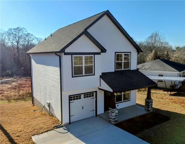 view of front facade with a garage