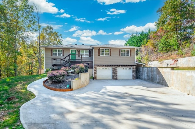 view of front of property featuring a garage