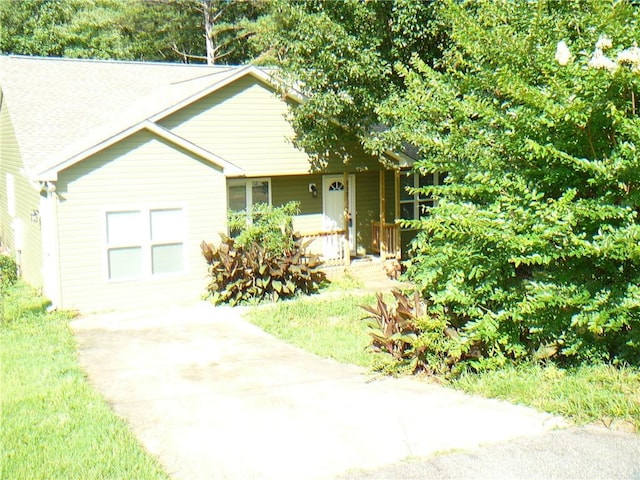 215 Maple Dr, Anderson, SC 29621 - photo 2
