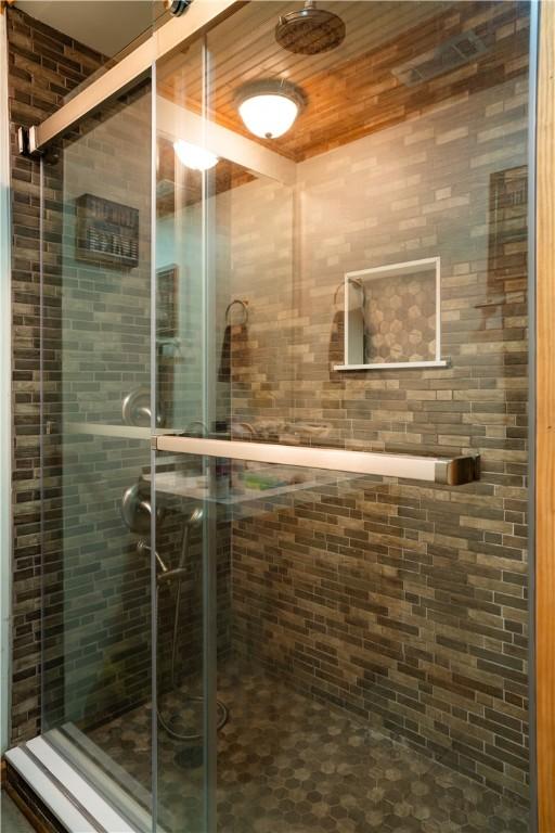 bathroom with walk in shower