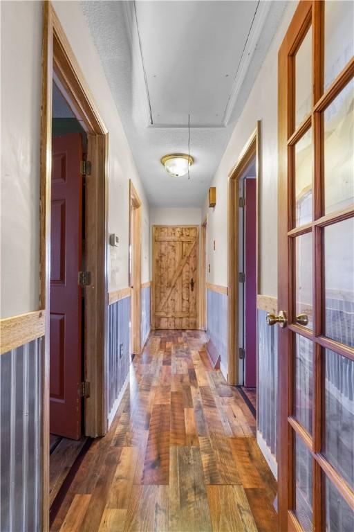 109 Pine Tree Ln, Anderson, SC 29625 - corridor featuring dark wood-type flooring