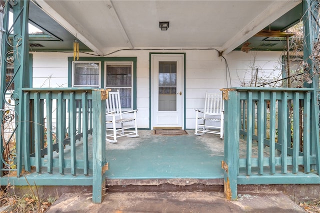 property entrance with a porch