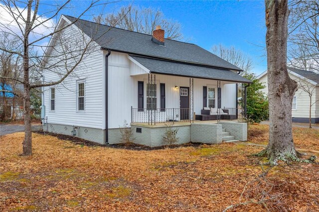 bungalow-style home with covered porch