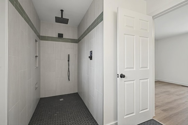 24 Mainsail Dr, Salem, SC 29676 - hallway featuring wood finished floors