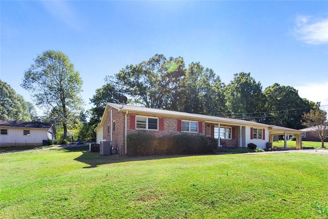 view of front of house featuring cooling unit and a front lawn