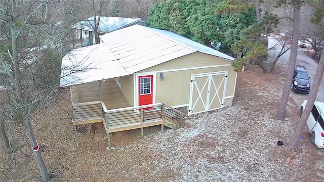 view of outbuilding