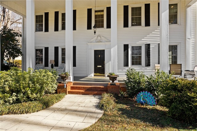 view of front of home with covered porch