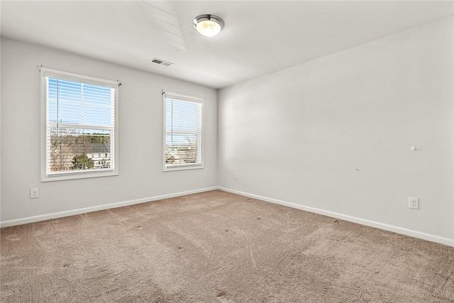 view of carpeted spare room