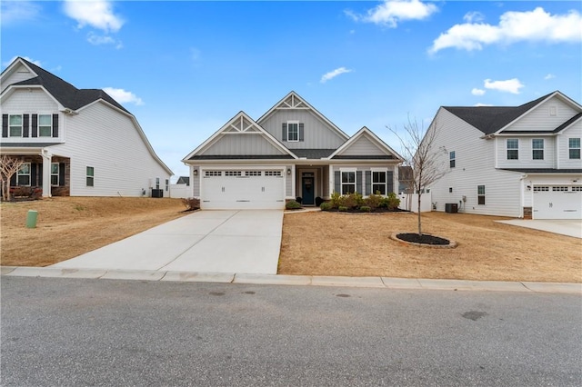 craftsman house featuring central AC