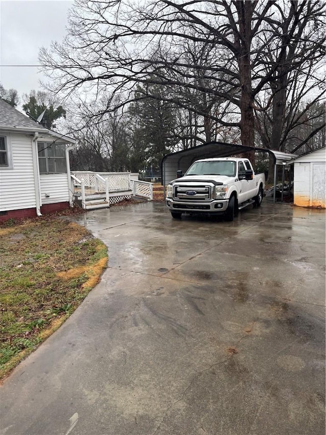 view of yard featuring a carport