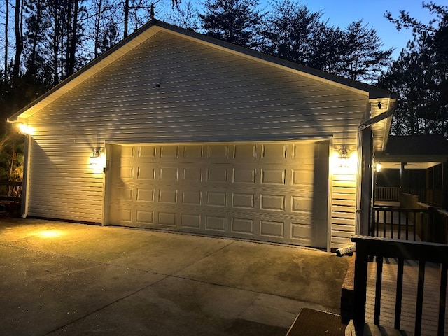 view of detached garage