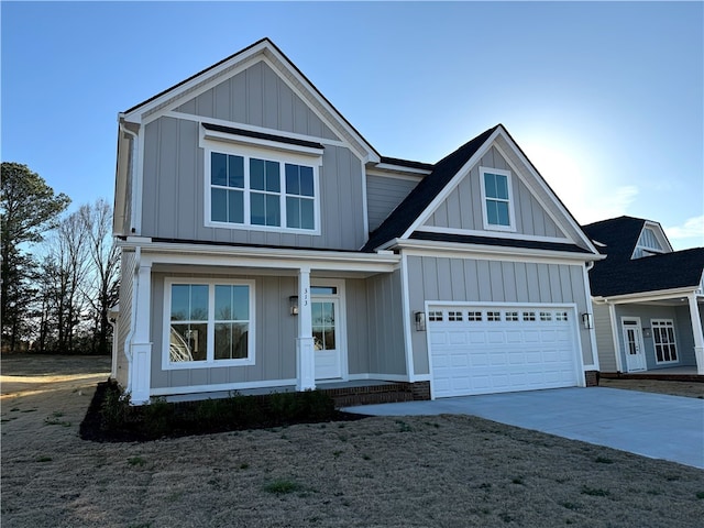 view of front facade with a garage