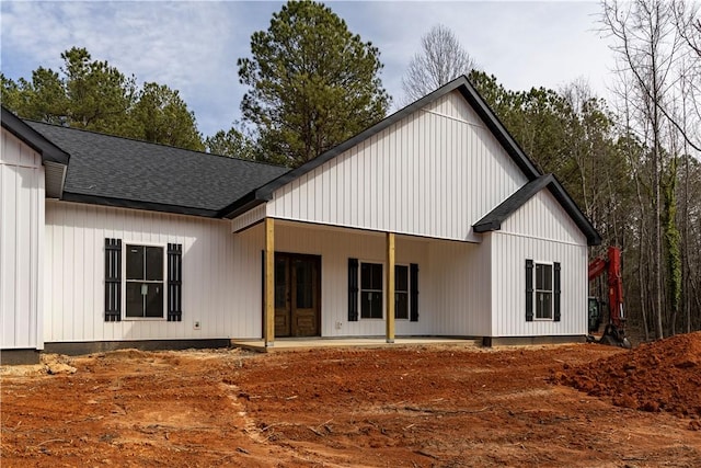 view of front facade with a porch