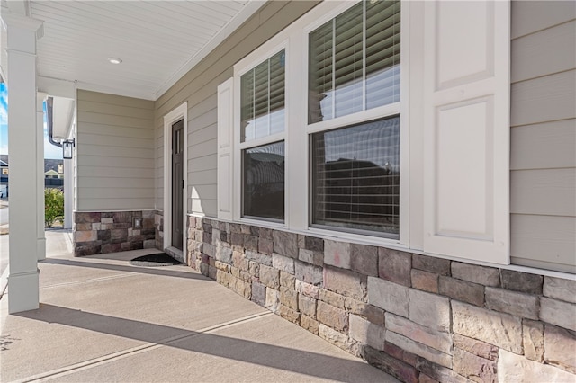 view of patio / terrace featuring covered porch