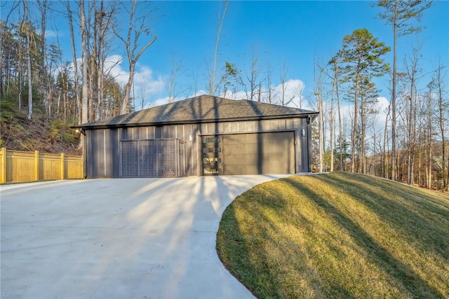 exterior space with a front lawn and fence