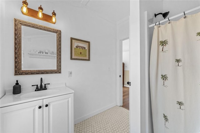 93 Parnell Rd, Abbeville, SC 29620 - full bathroom featuring vanity, baseboards, and curtained shower