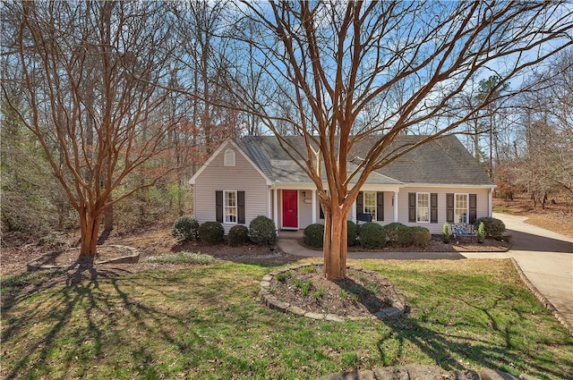 view of front of home with a front yard