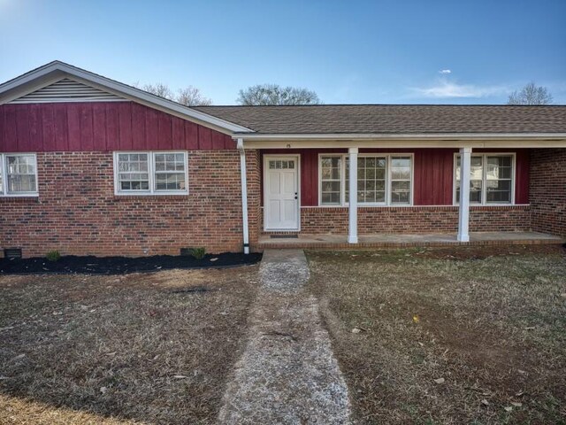 15 Mistletoe Dr, Greenville, SC 29617