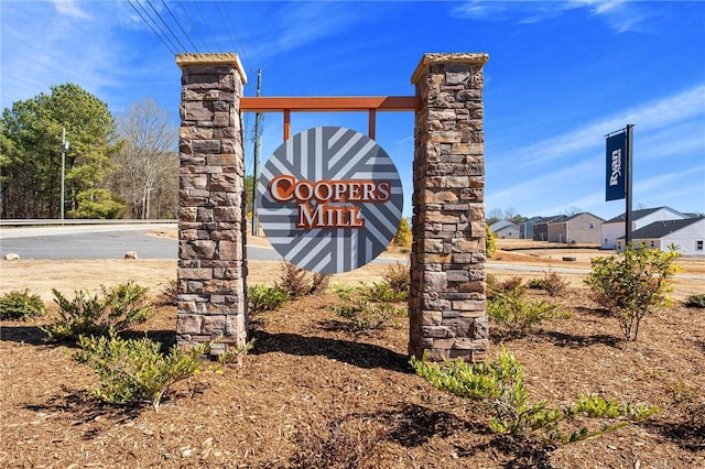 view of community / neighborhood sign