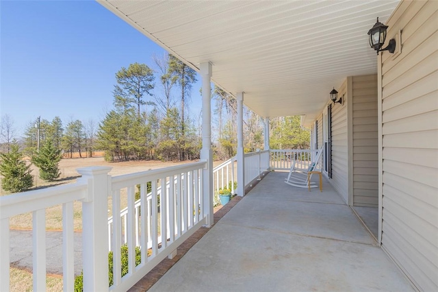 view of patio / terrace with covered porch