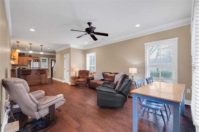 living room with recessed lighting, dark wood-style flooring, crown molding, and baseboards