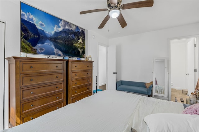 bedroom with a ceiling fan