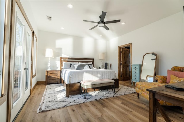 bedroom featuring recessed lighting, visible vents, light wood-style floors, and ceiling fan