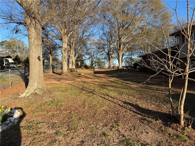 125 Victorian Dr, Anderson, SC 29625 - view of yard with fence