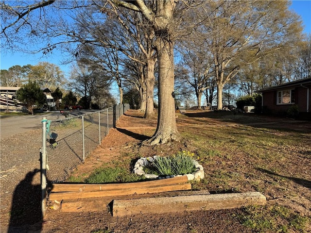 125 Victorian Dr, Anderson, SC 29625 - view of yard featuring fence