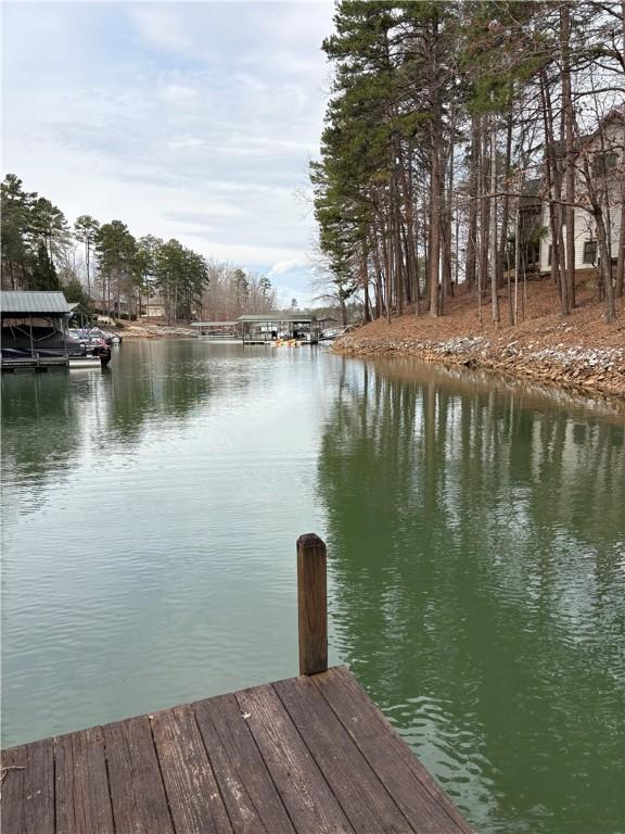 110 Shelter Cove Dr, Seneca, SC 29672
