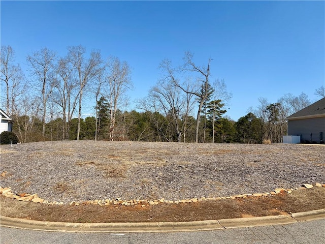 110 Shelter Cove Dr, Seneca, SC 29672