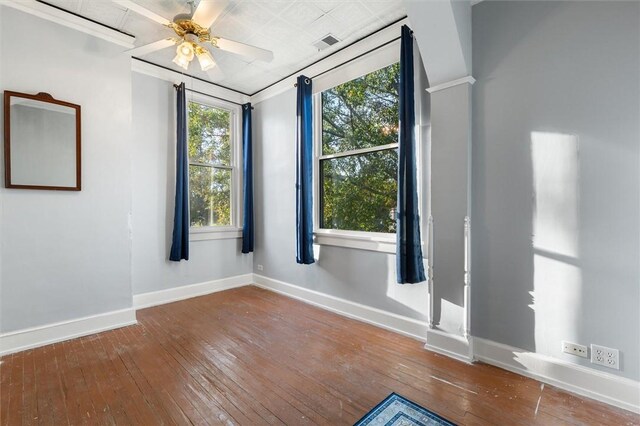 222 E Creswell Ave, Greenwood, SC 29646