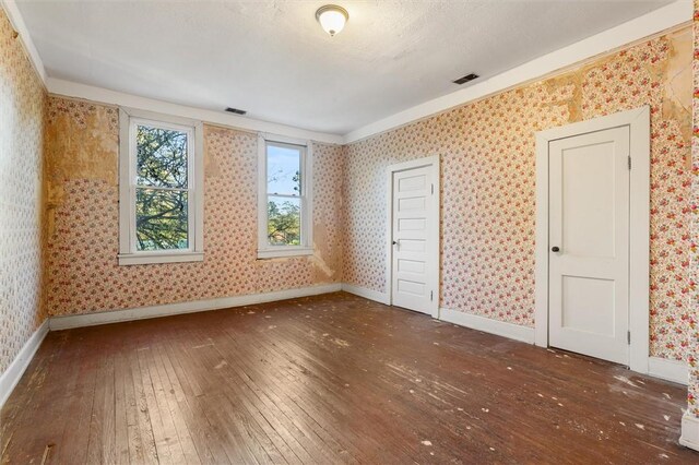 222 E Creswell Ave, Greenwood, SC 29646
