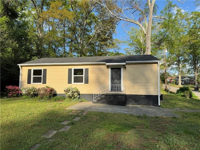 405 Casey St, Anderson, SC 29624 - view of front of property featuring a front yard and crawl space