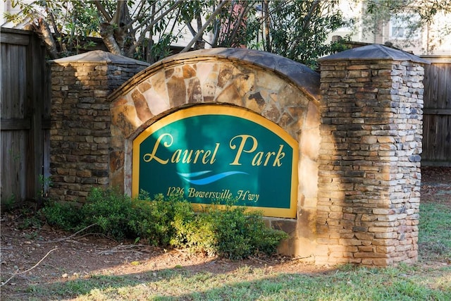 1226 Bowersville Hwy, Hartwell, GA 30643 - community sign with fence