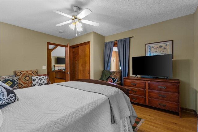 3 Windward Ct, Salem, SC 29676 - bedroom featuring light wood-style floors, a closet, and ceiling fan