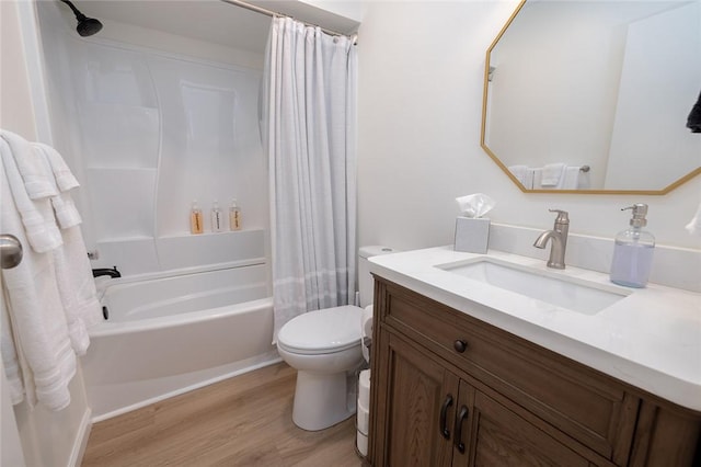 204 Harbor Cove Dr, Salem, SC 29676 - full bath featuring shower / tub combo, toilet, vanity, and wood finished floors