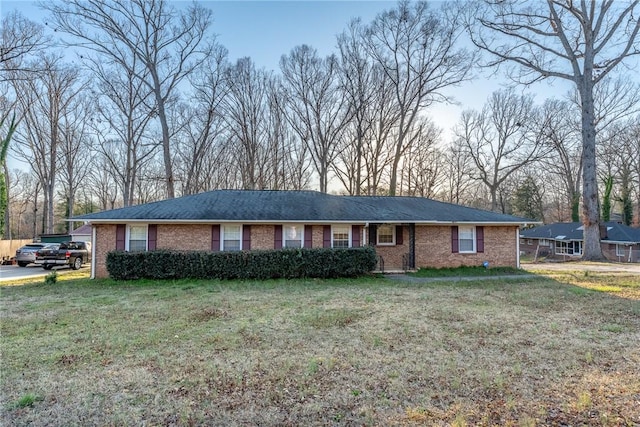 204 Clarke Stream Dr, Anderson, SC 29621 - ranch-style house featuring brick siding and a front lawn