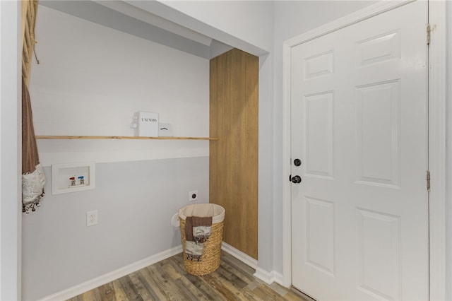 101 Pin Oak Ct, Easley, SC 29642 - washroom with washer hookup, laundry area, electric dryer hookup, wood finished floors, and baseboards