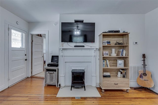 living area with light wood-type flooring