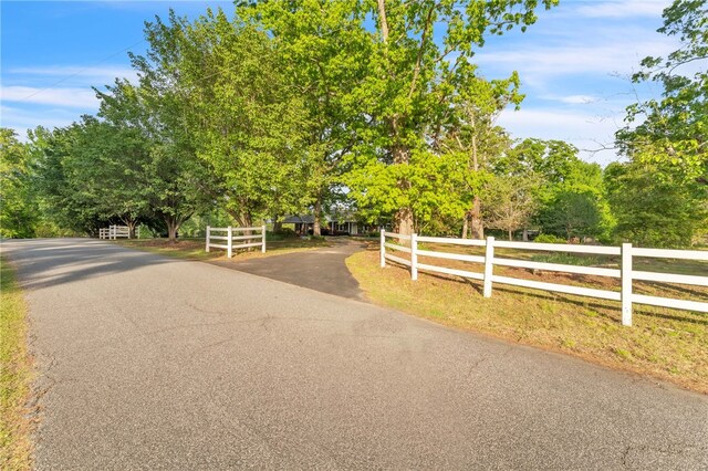 490 Hickory Nut Rd, Inman, SC 29349