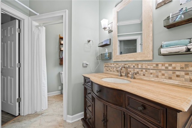 full bath featuring curtained shower, vanity, decorative backsplash, and baseboards
