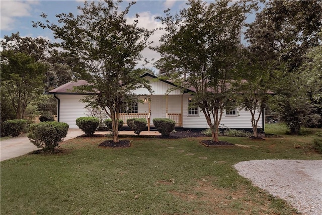 1004 Gilreath Rd, Anderson, SC 29621 - single story home with a porch and a front lawn