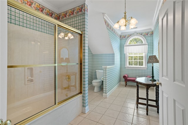 bathroom with crown molding, wallpapered walls, and a chandelier