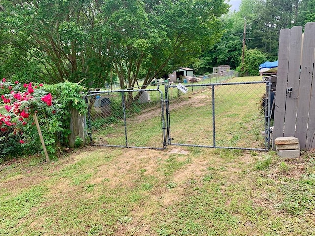 204 Rock Creek Rd, Anderson, SC 29625 - view of yard featuring a gate