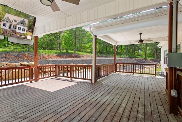 deck with ceiling fan