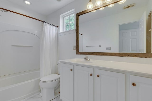 127 Ledgewood Way, Easley, SC 29642 - full bathroom with visible vents, shower / bath combo with shower curtain, vanity, toilet, and recessed lighting